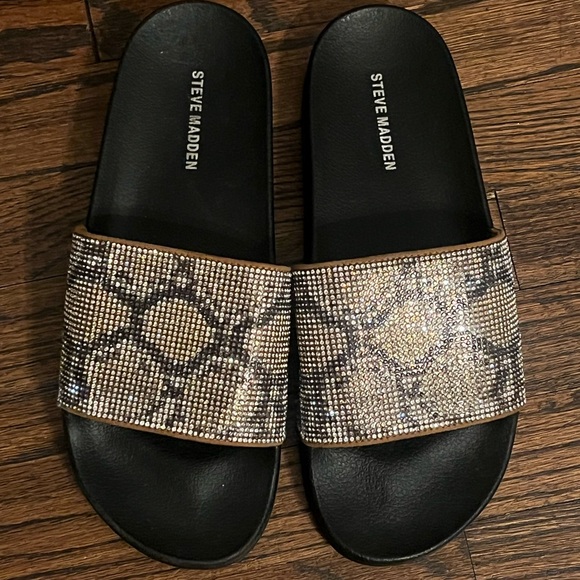 Rhinestone detailed Steve Madden slides - Picture 2 of 2